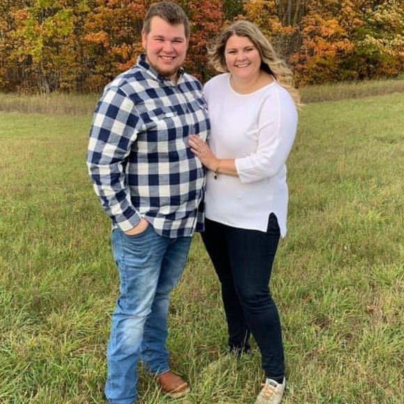 Lucas Brooks - Poshmark Profile Picture of Lucas Brooks (@lucaslbrooks) on Poshmark