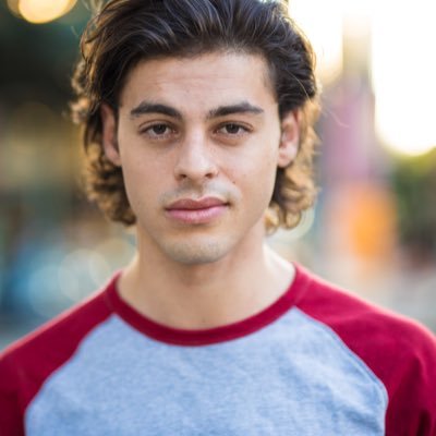 Profile Picture of Chris Petrovski (@ibatcwilliston) on Twitter