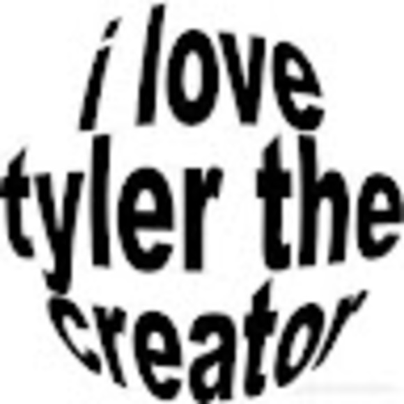 Profile Picture of Sunny Wright (@sunnywright715) on Poshmark