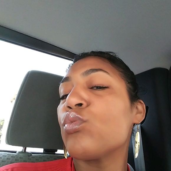 Profile Picture of Dianna Adams (@moonbeam252) on Poshmark