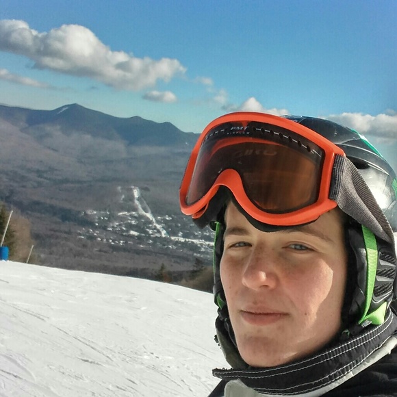 Profile Picture of Simon Risman (@simon_risman) on Poshmark