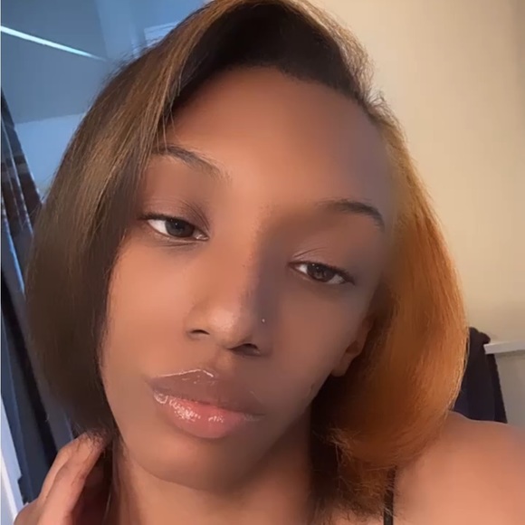 Kennedi Chisolm - Poshmark Profile Picture of Kennedi Chisolm (@kennedichisolm) on Poshmark