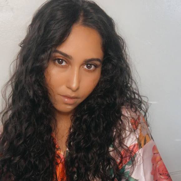 Profile Picture of Cindy Manzo (@cindyymanzo) on Poshmark