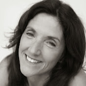 Profile Picture of Amy Simmons (@amysimmons767) on Youtube