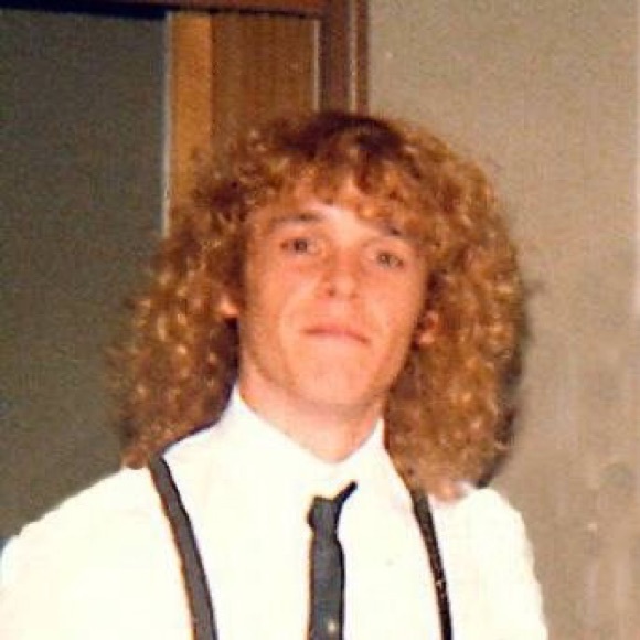 Profile Picture of Greg Henry (@ghenry88) on Poshmark