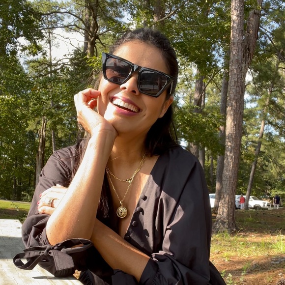 Profile Picture of Liliam Concesso (@liliconcesso) on Poshmark