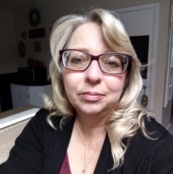 Profile Picture of Ruby Holliday tellez (@ruby_hol64) on Poshmark