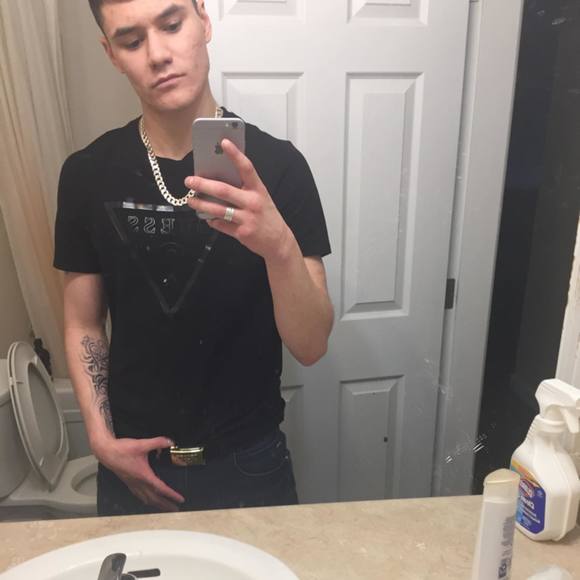 Profile Picture of Roman Betterman (@romanbest107) on Poshmark