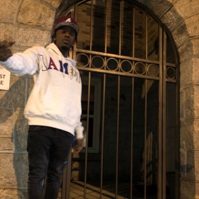 Profile Picture of Calvin Neal 🧟‍♂️ (@darealcbrezzy) on Twitter