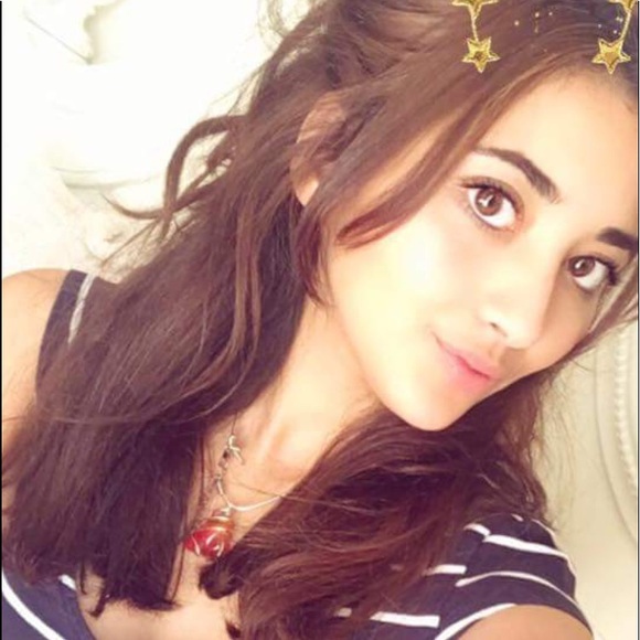 Profile Picture of Nouray Fayed (@nourayfayed) on Poshmark
