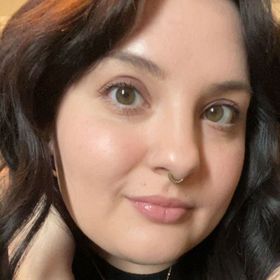 Profile Picture of Nicole Burns (@lavendermagnolia) on Pinterest
