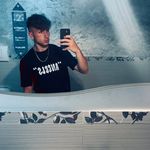 Profile Picture of 𝕮𝖗𝖎𝖘𝖙𝖎𝖆𝖓 𝕸𝖎𝖑𝖎𝖙𝖊𝖑𝖑𝖔 (@__cryml__) on Instagram