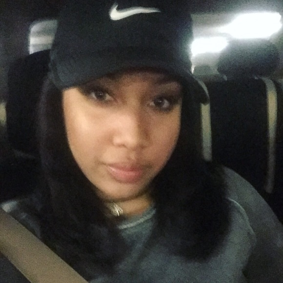 Profile Picture of Jamari Daniels (@elyssa_xo) on Poshmark