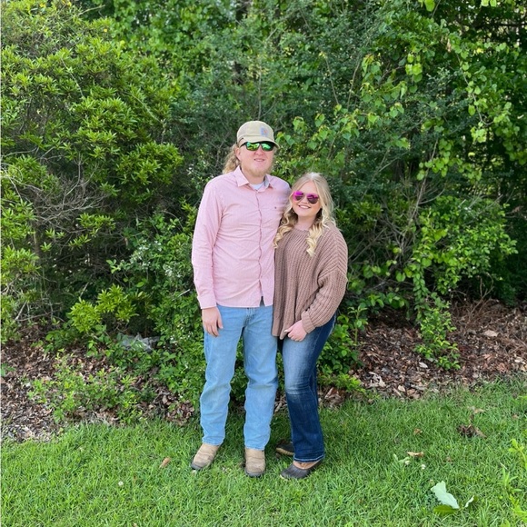 Profile Picture of Elizabeth Levister (@elevister) on Poshmark