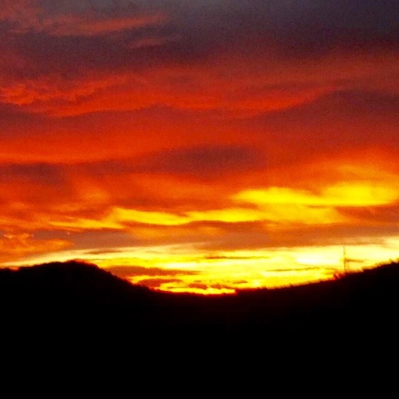 Profile Picture of Peyton Owens (@peytonmarie96) on Poshmark