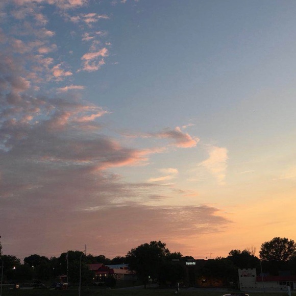 Profile Picture of Wenjing Jiang (@707863128) on Poshmark