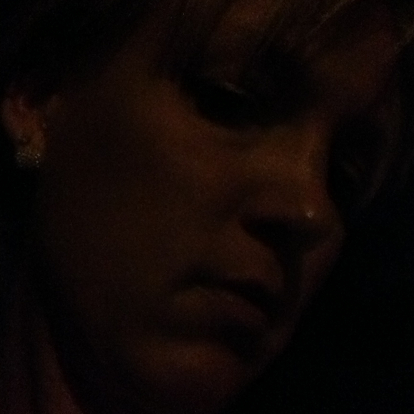 Profile Picture of Robin Peterman (@petermanrobin) on Poshmark