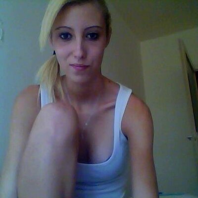 Profile Picture of Maráz Henii (@_HeniKee) on Twitter