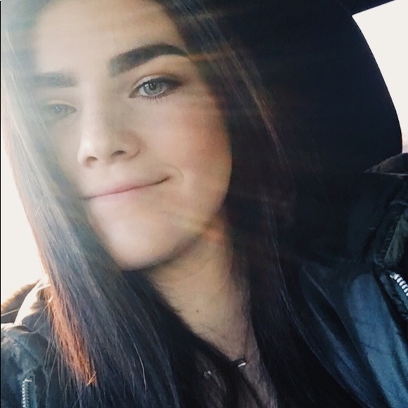 Profile Picture of Abby Baskind (@abbybaskind) on Poshmark