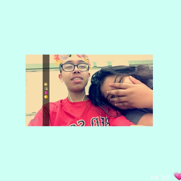 Sonia Reyna - Poshmark Profile Picture of Sonia Reyna (@alyssareynaaa) on Poshmark