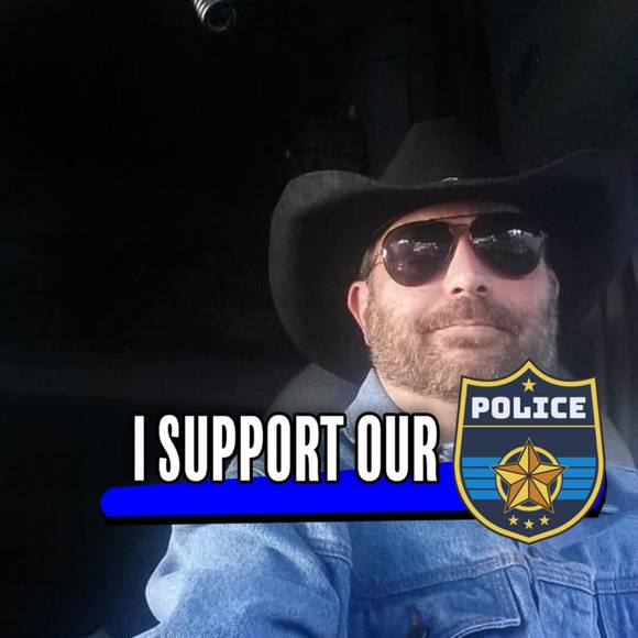 Profile Picture of David Ames (@davidames1974) on Poshmark