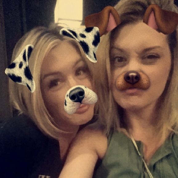 Profile Picture of Jackie Hulsen (@jfaith22) on Poshmark