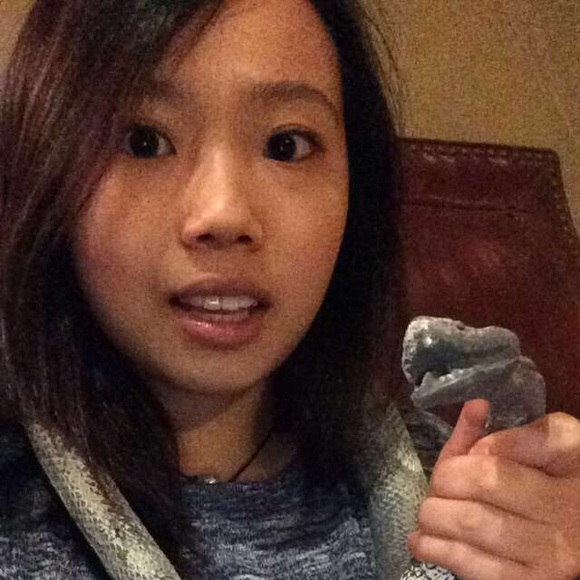 Profile Picture of Connie Jehng (@continentj) on Poshmark