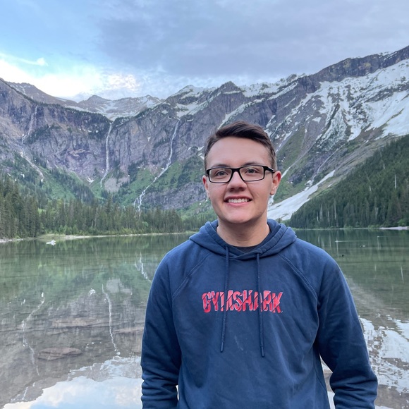 Profile Picture of Morgan Wiley (@morganwiley451) on Poshmark