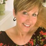 Profile Picture of Tina Andrews (@foxhuntress) on Instagram