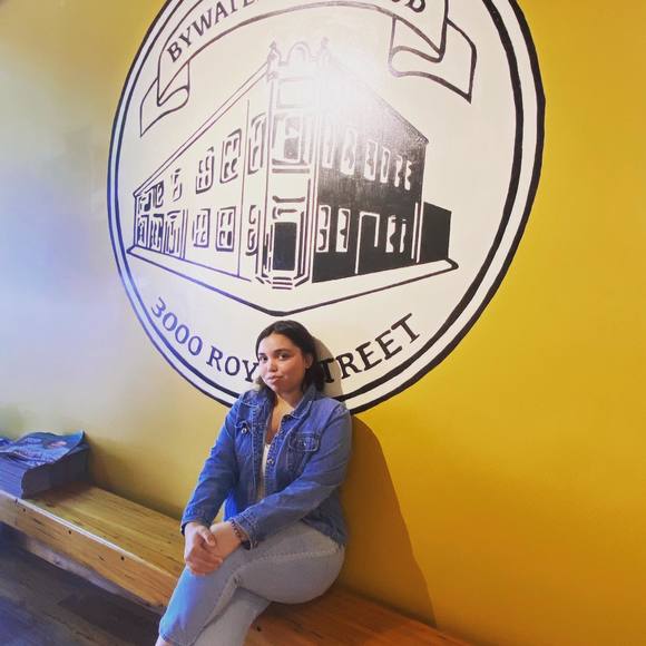 Profile Picture of Isabel Yaport (@isabelyaport22) on Poshmark