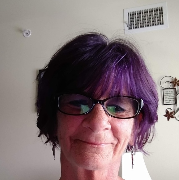 Profile Picture of Joyce Chadwell (@joychad) on Poshmark