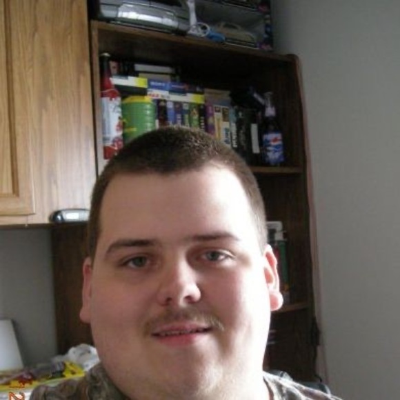 Profile Picture of David Foster (@nascar25411) on Poshmark