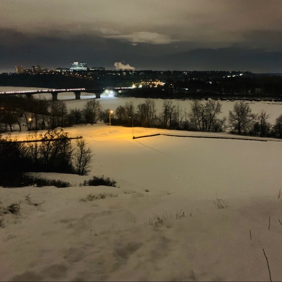 Profile Picture of Jonah Heschel (@_jonahheschel) on Poshmark