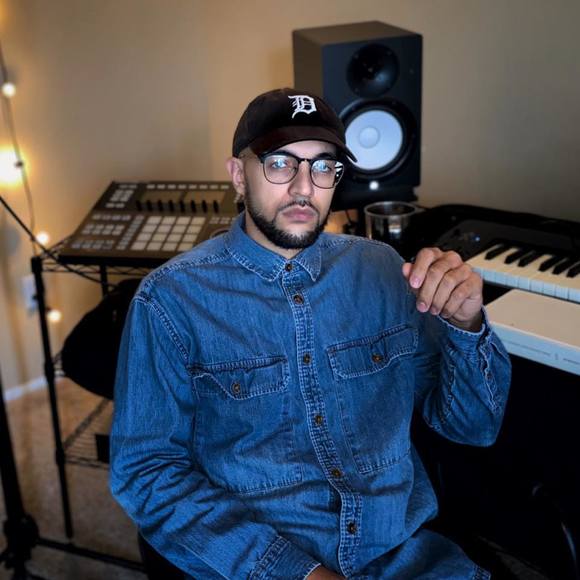 Profile Picture of Philip Faulkner (@philipfaulkner) on Poshmark