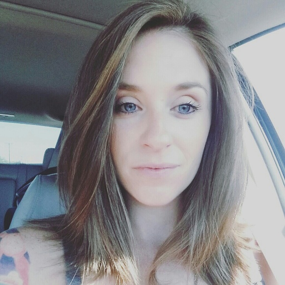 Profile Picture of Hailey Waters (@hwaters1315) on Poshmark