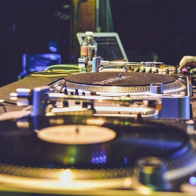 Profile Picture of Andre Mallette Jr (@VinylHeadzBlog) on Twitter