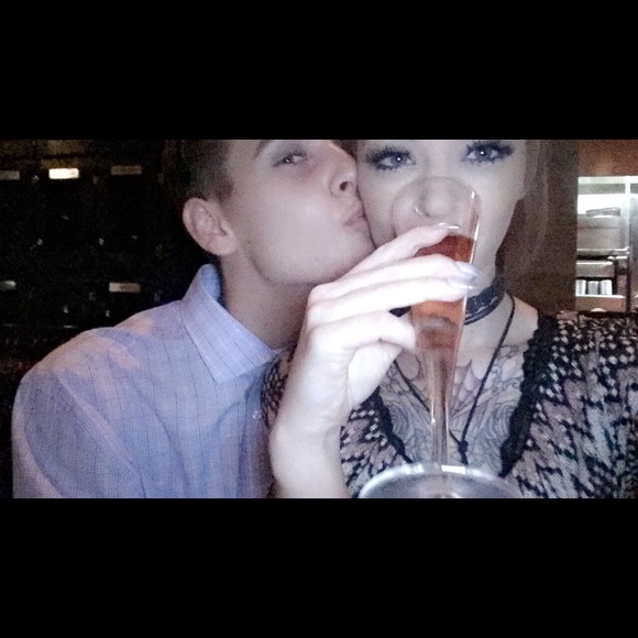 Profile Picture of Michael Carl (@mcarl4242) on Poshmark