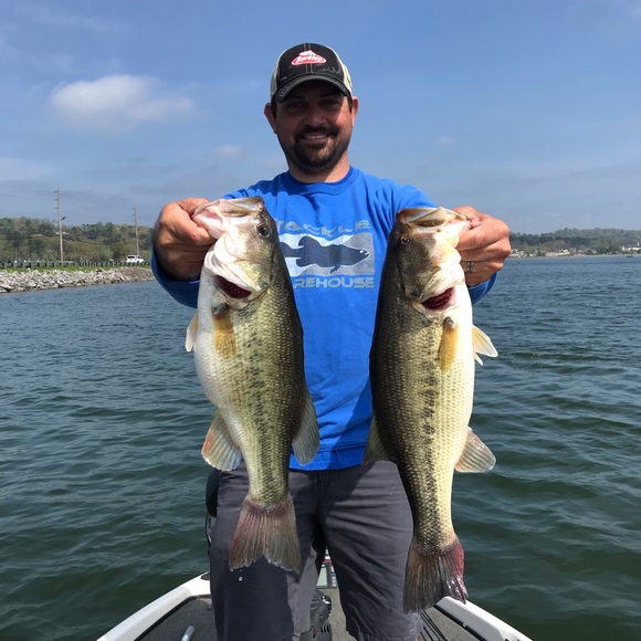 Profile Picture of Robert Raynes (@rraynes) on Poshmark