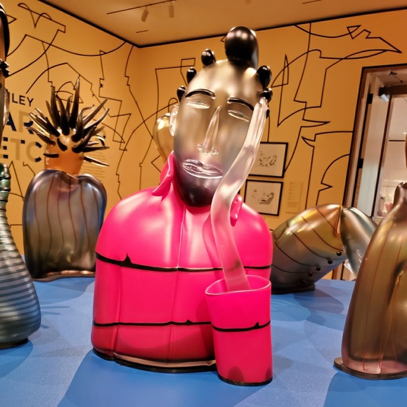 Profile Picture of Earl Decoud (@dappere) on Poshmark