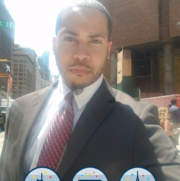 Profile Picture of Luis Brea (@luisbrea1) on Poshmark