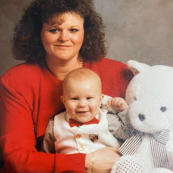 Profile Picture of Justin Hike (@jushik) on Poshmark