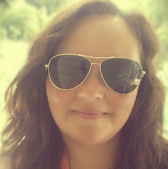 Profile Picture of Candy Turbyfill (@clturbyfill) on Poshmark