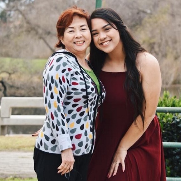 Profile Picture of Katelyn Nguyen (@versacekate) on Poshmark