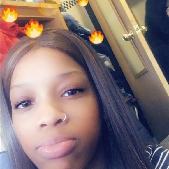 Profile Picture of Jasmine Hines (@jazlondon6) on Poshmark