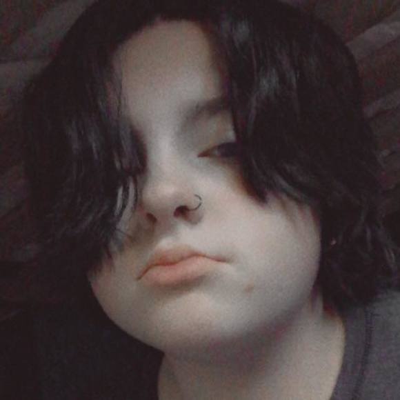 Shane Varian - Poshmark Profile Picture of Shane Varian (@shanev1026) on Poshmark