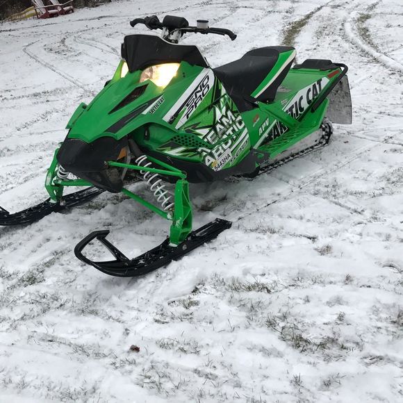 Profile Picture of Elliot Wilczak (@elliotwilczak) on Poshmark