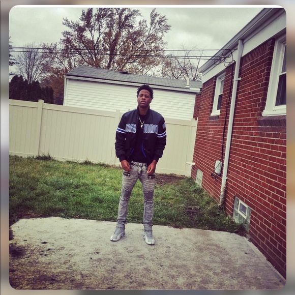 Profile Picture of Jerrell Davis (@jdawggotkicks) on Poshmark