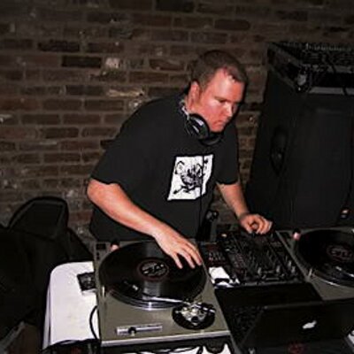 Profile Picture of Josh Crutchfield (@DJKRUSH77) on Twitter