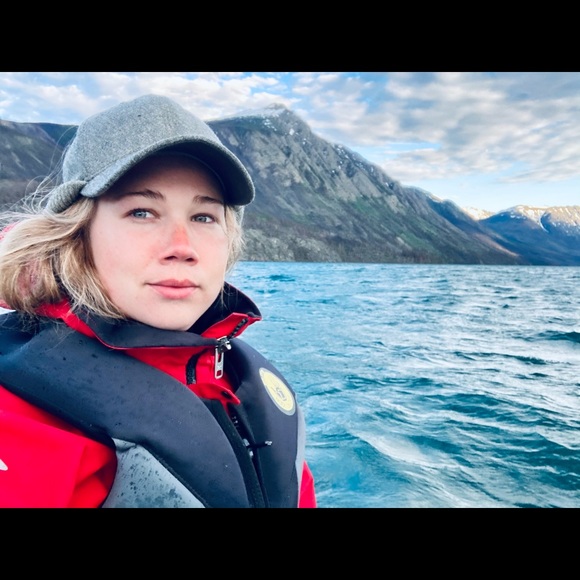 Profile Picture of Caroline Boyd (@carolineboyd7) on Poshmark