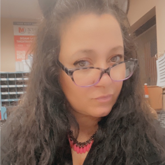 Profile Picture of Heather Cogliano (@hlcogliano) on Poshmark